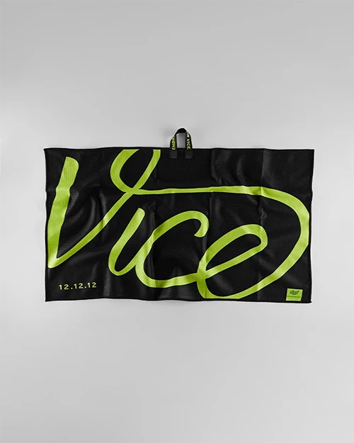 VICE GOLF Towel Contour GC Black Acid Lime slider 1 mobile